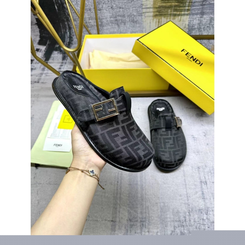 F**di slippers